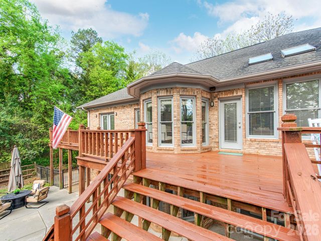 7015 Oakview Lane, Charlotte, NC 28226