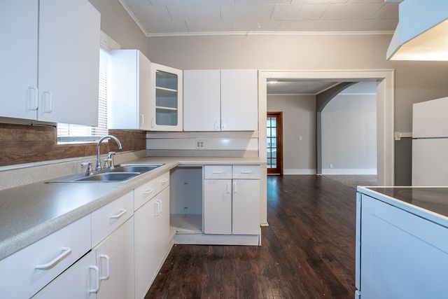 516 S Yorktown Avenue, Tulsa, OK 74104