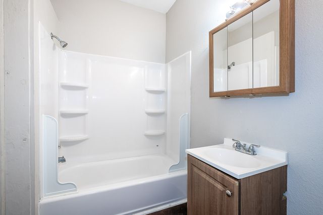 516 S Yorktown Avenue, Tulsa, OK 74104