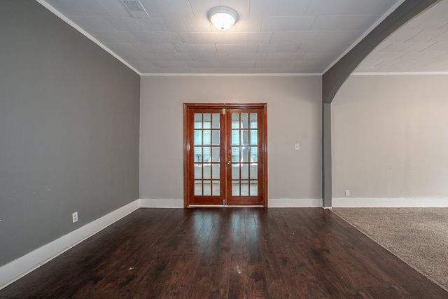 516 S Yorktown Avenue, Tulsa, OK 74104