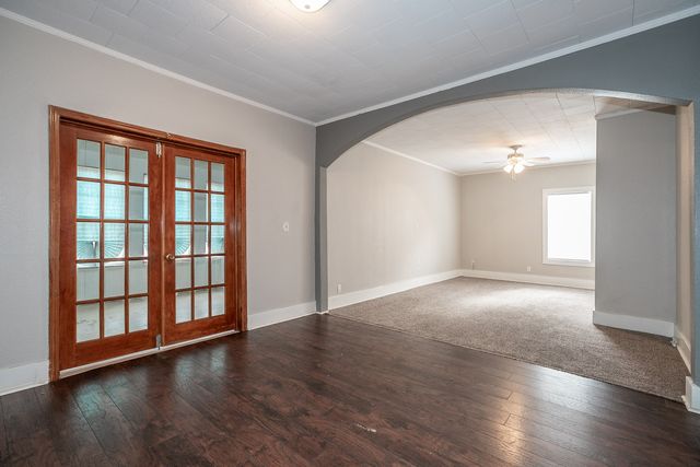 516 S Yorktown Avenue, Tulsa, OK 74104