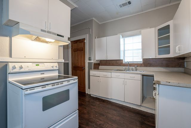 516 S Yorktown Avenue, Tulsa, OK 74104