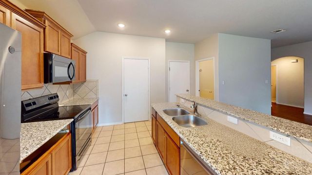 5513 Diaz Avenue, Fort Worth, TX 76107