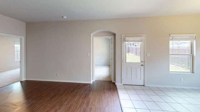 5513 Diaz Avenue, Fort Worth, TX 76107