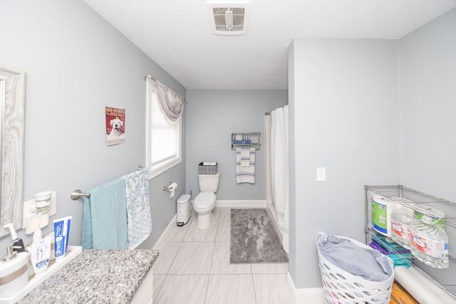 35 J Davis, Charlton, MA 01507