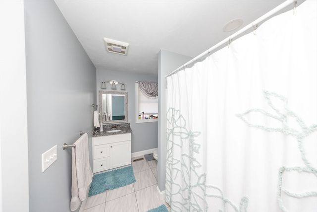 35 J Davis, Charlton, MA 01507