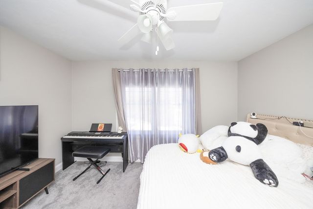 35 J Davis, Charlton, MA 01507