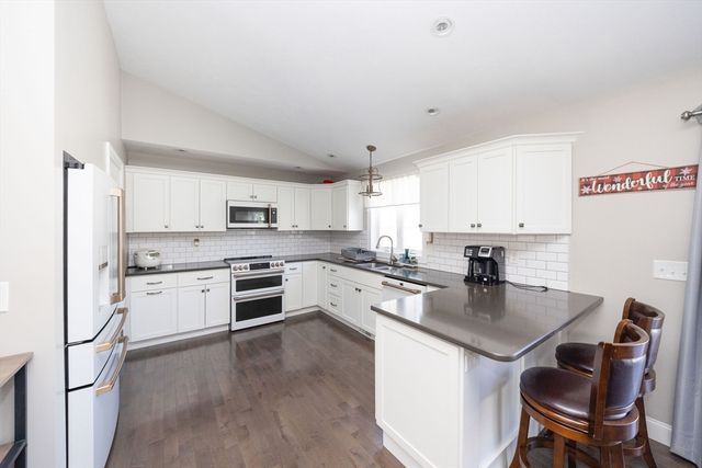 35 J Davis, Charlton, MA 01507