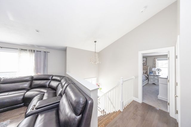 35 J Davis, Charlton, MA 01507