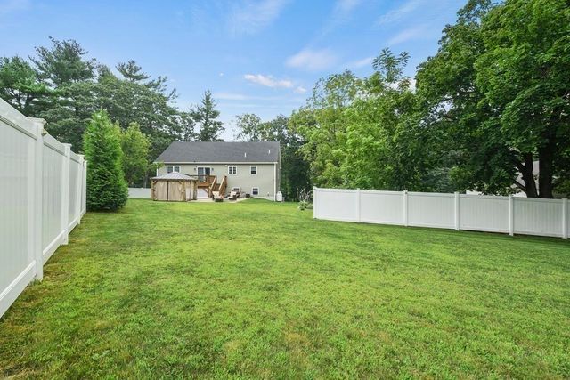 35 J Davis, Charlton, MA 01507