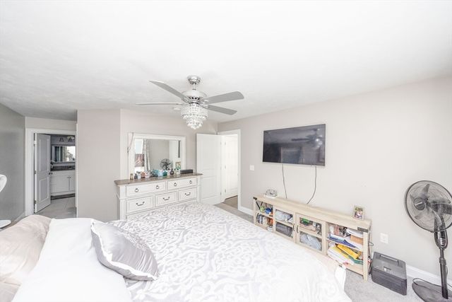 35 J Davis, Charlton, MA 01507