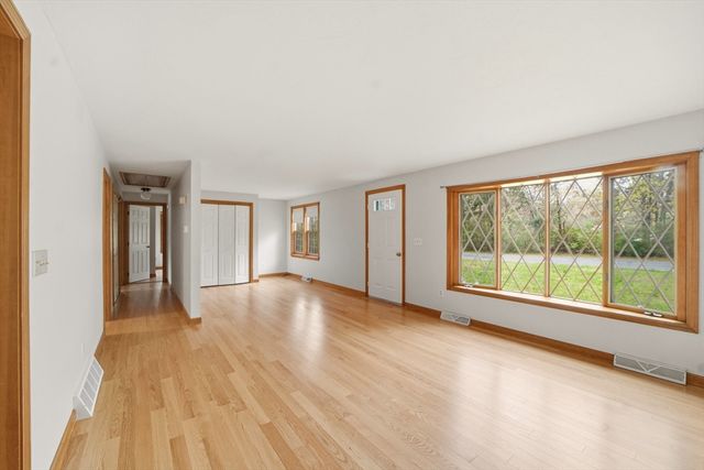 4 Bourne Hay Road, Sandwich, MA 02563