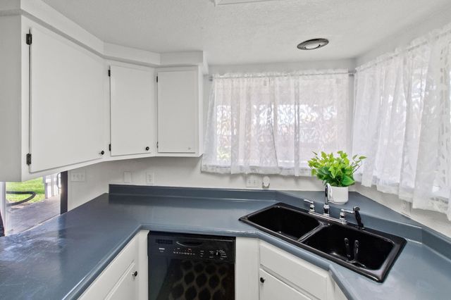 6623 N REGAL St, Spokane, WA 99217