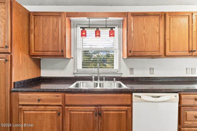 302 Cheryl Ave, Vine Grove, KY 40175