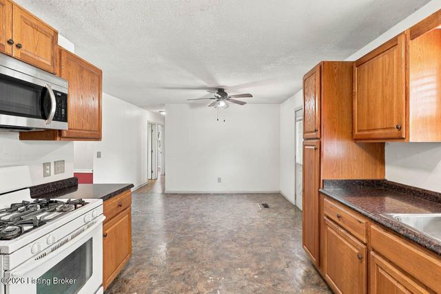 302 Cheryl Ave, Vine Grove, KY 40175