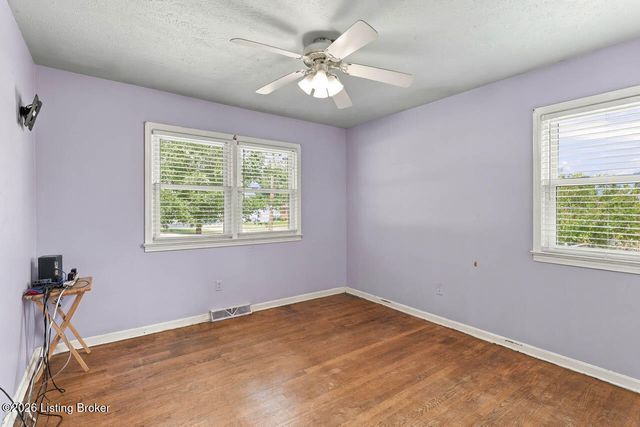 302 Cheryl Ave, Vine Grove, KY 40175