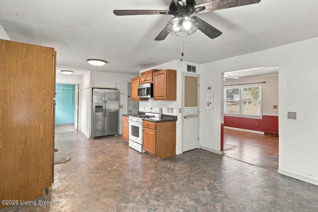 302 Cheryl Ave, Vine Grove, KY 40175