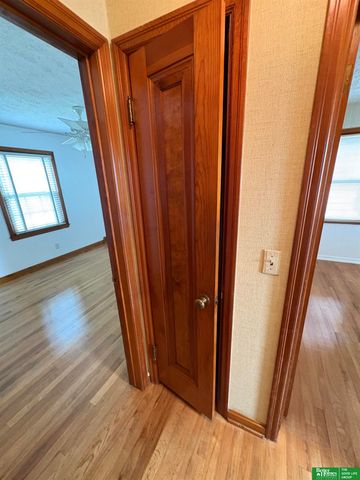 3927 X Street, Omaha, NE 68107