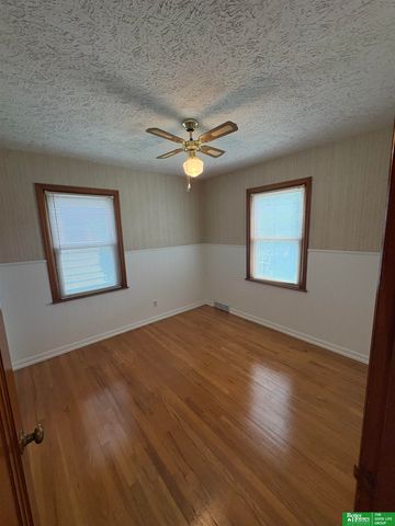 3927 X Street, Omaha, NE 68107