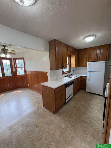 3927 X Street, Omaha, NE 68107