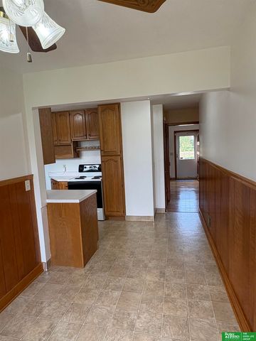 3927 X Street, Omaha, NE 68107