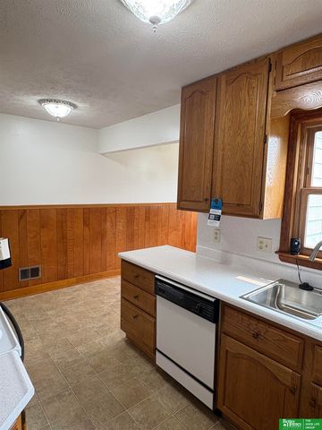 3927 X Street, Omaha, NE 68107