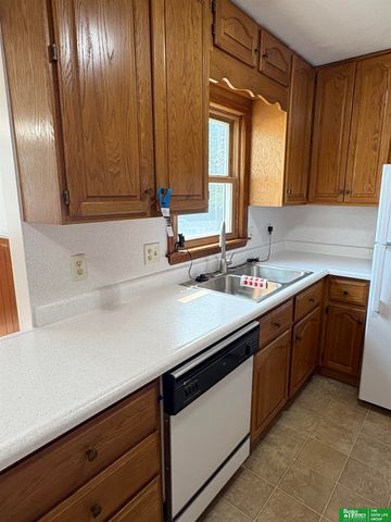 3927 X Street, Omaha, NE 68107
