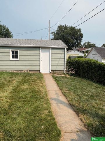 3927 X Street, Omaha, NE 68107