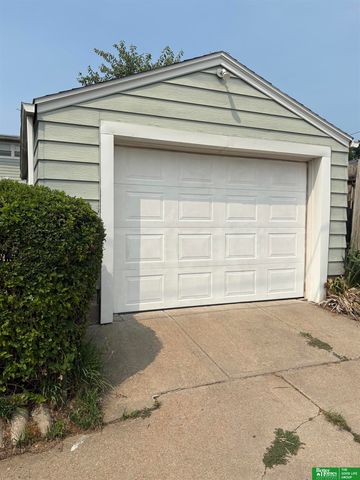 3927 X Street, Omaha, NE 68107
