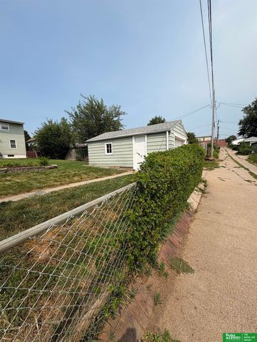 3927 X Street, Omaha, NE 68107