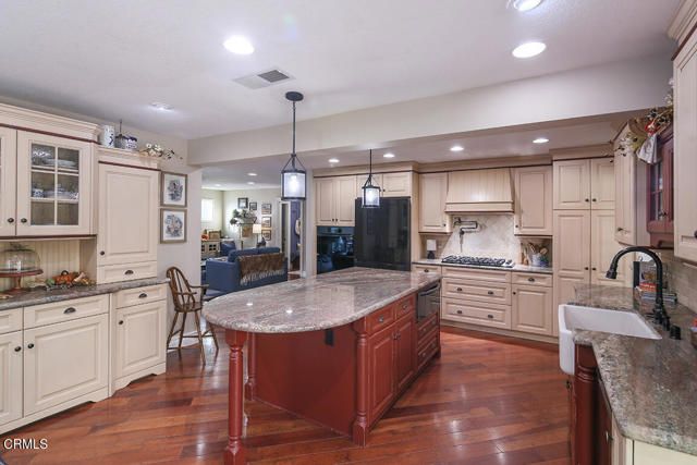 20530 Lisa Gail Drive, Santa Clarita, CA 91350