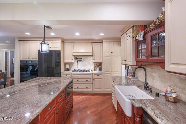 20530 Lisa Gail Drive, Santa Clarita, CA 91350