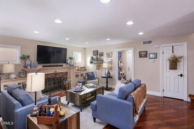 20530 Lisa Gail Drive, Santa Clarita, CA 91350