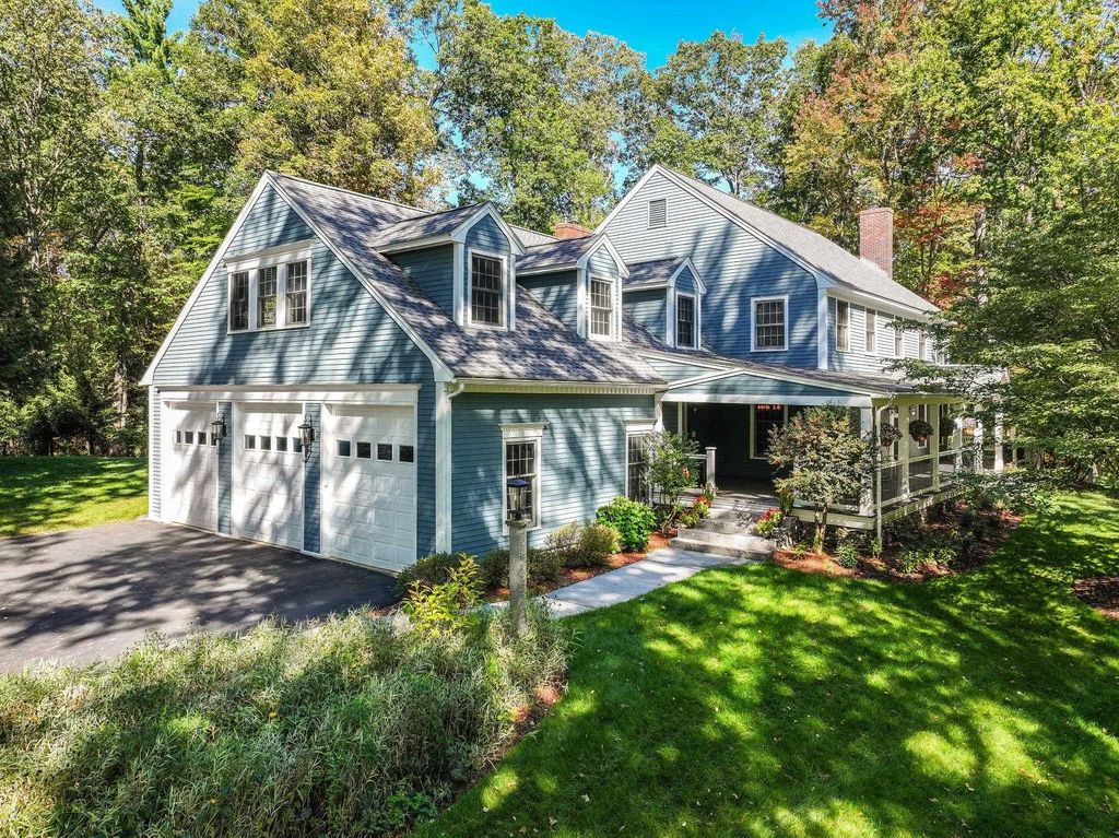 32 Puritan Drive, Bedford, NH 03110
