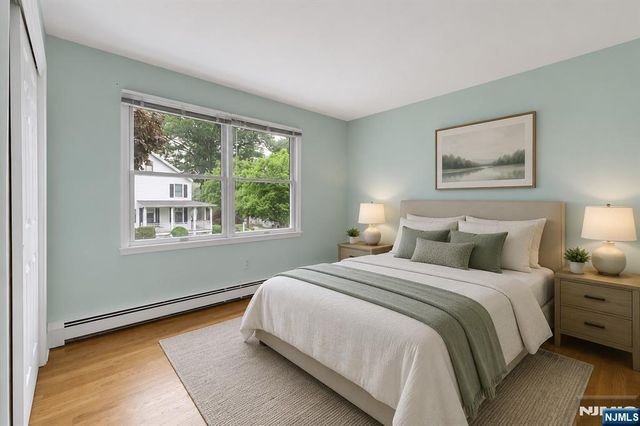 2 Rogers Court, Midland Park, NJ 07432