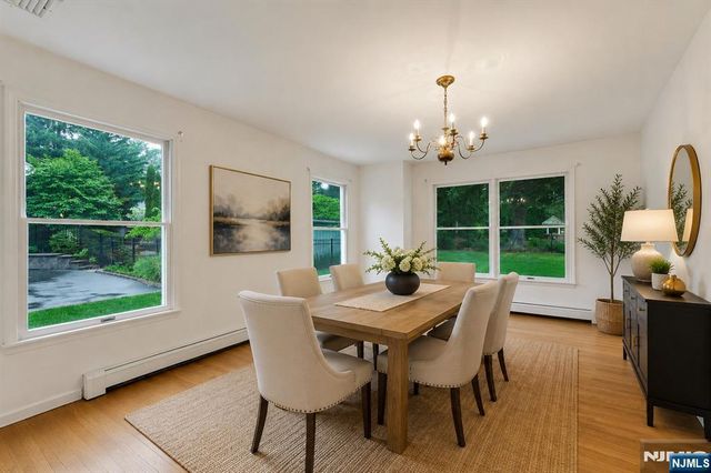 2 Rogers Court, Midland Park, NJ 07432