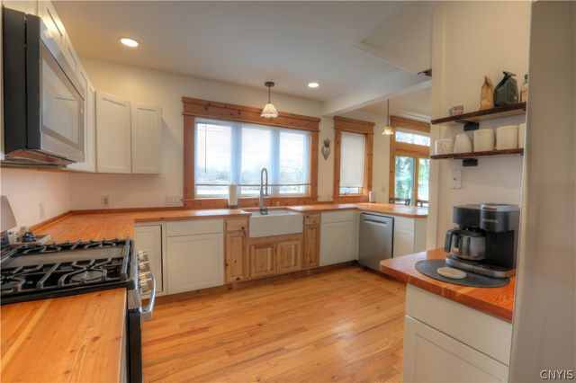 355 Main Street, Schroeppel, NY 13135