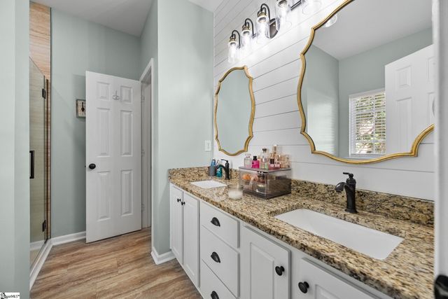 302 Crossvine Way, Simpsonville, SC 29680