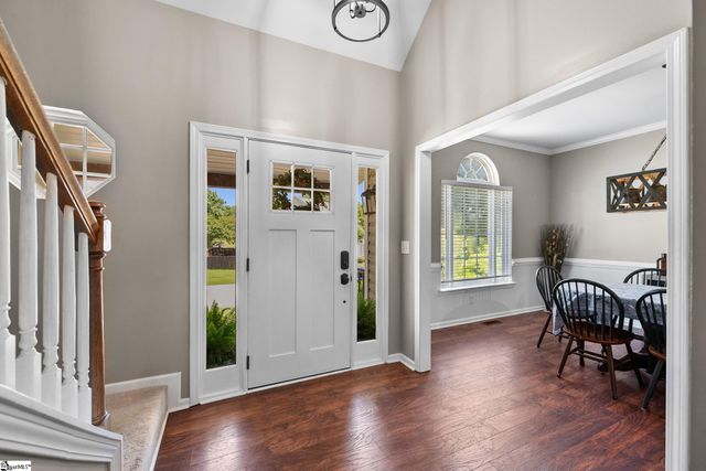 302 Crossvine Way, Simpsonville, SC 29680