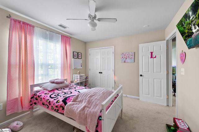 302 Crossvine Way, Simpsonville, SC 29680
