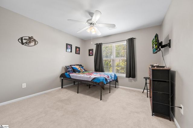 302 Crossvine Way, Simpsonville, SC 29680
