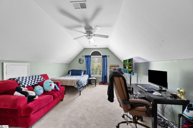 302 Crossvine Way, Simpsonville, SC 29680