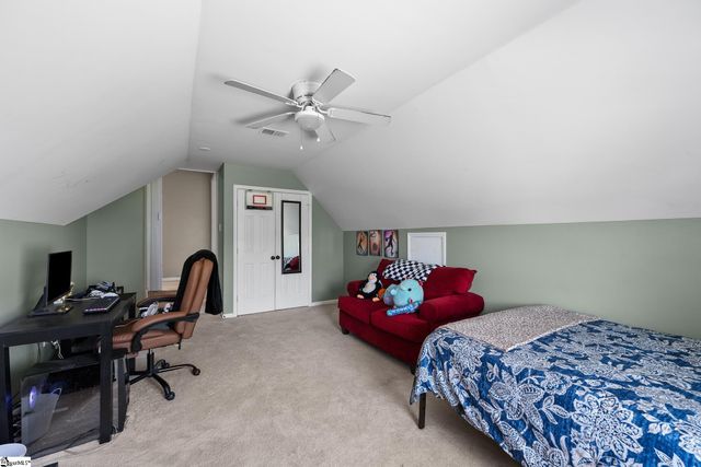 302 Crossvine Way, Simpsonville, SC 29680