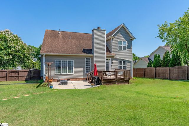 302 Crossvine Way, Simpsonville, SC 29680