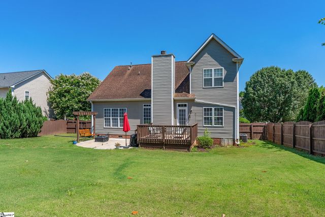 302 Crossvine Way, Simpsonville, SC 29680