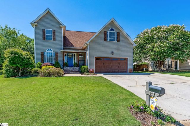 302 Crossvine Way, Simpsonville, SC 29680