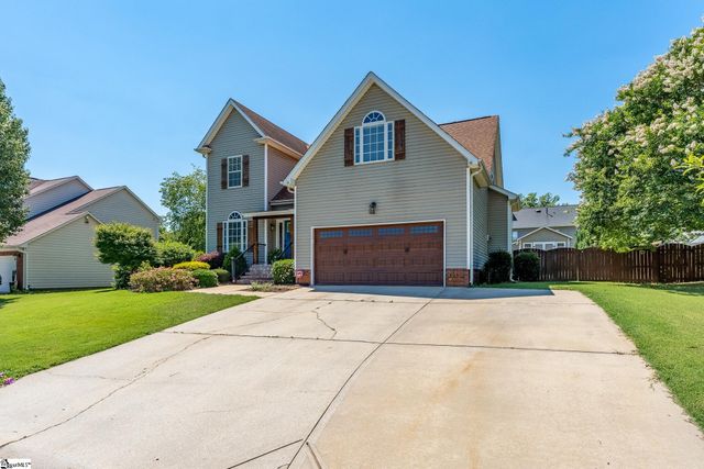302 Crossvine Way, Simpsonville, SC 29680