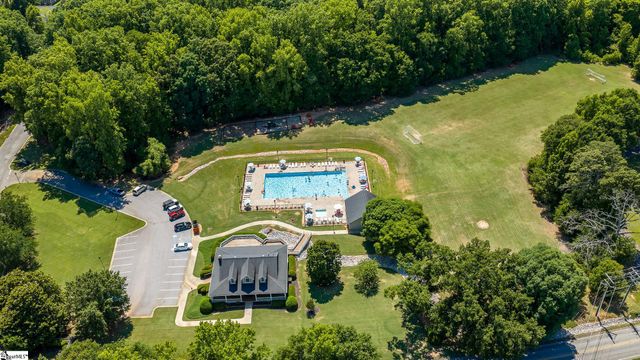 302 Crossvine Way, Simpsonville, SC 29680
