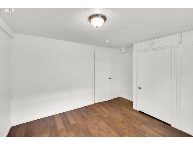 202 Ne 162ND Ave, Portland, OR 97230