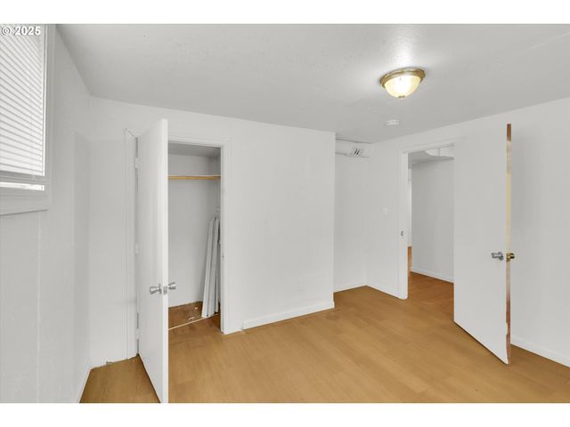 202 Ne 162ND Ave, Portland, OR 97230